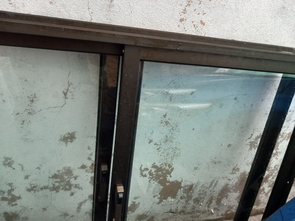 Janelas usadas em bom estado