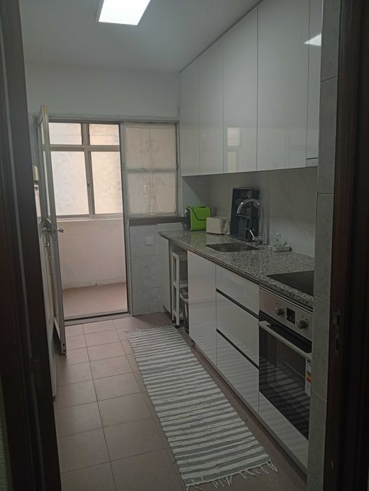 Quarto para estudantes em apartamento T4 na Prelada