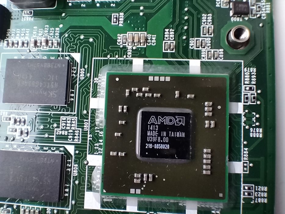 Материнська плата DABLIDMB8E0 REV:E несправна