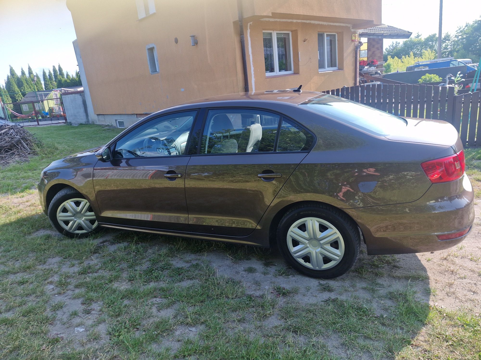Piękny Volkswagen Jetta 1.6 tdi 105 koni. Super stan sprowadzony