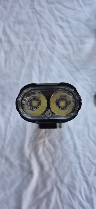 Lampka rowerowa przednia