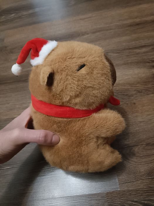 Капібара новорічна,нова.