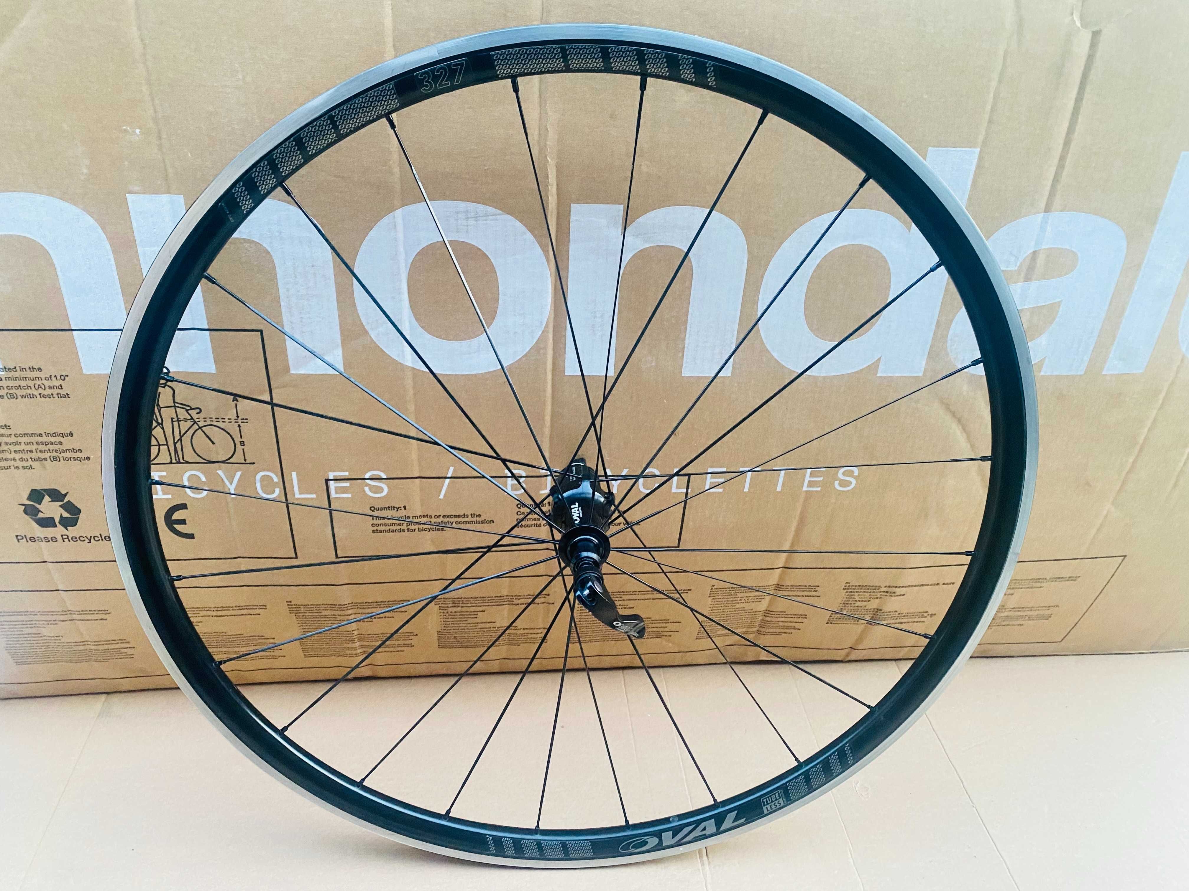 Koło Tylne szosowe FUJI ROUBAIX 28" OVAL 327 10/11s Tubeless maszynowe