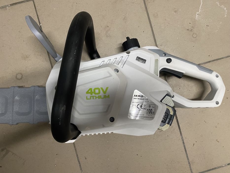 Акумуляторна цепна пила IKRA Mogatec IAK 40-3025