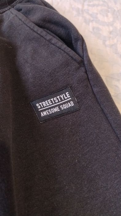 Spodnie dresowe chłopięce 134/140