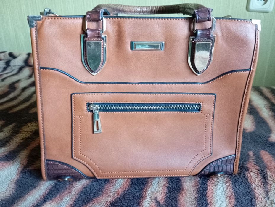 Продам брендовую сумку женская PAULA POSSI