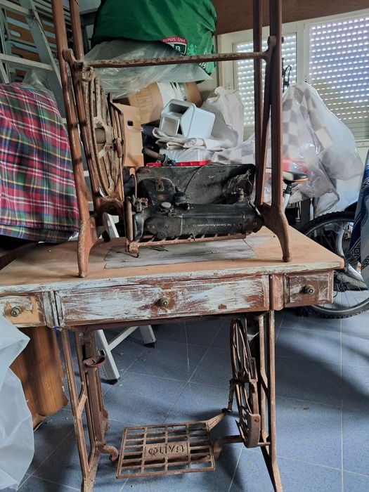 Máquinas de costura antigas .