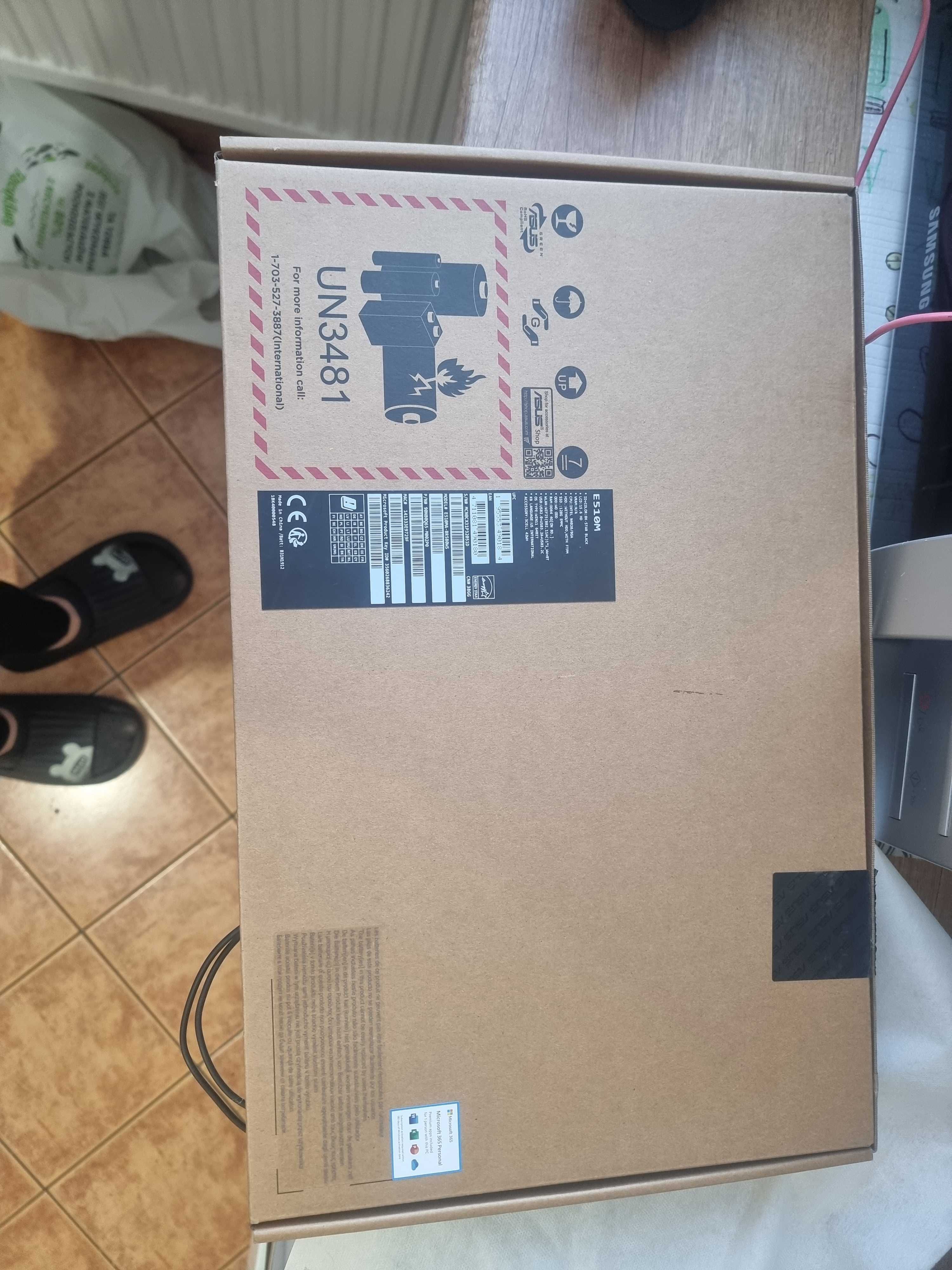 Laptop Asus E510MA-BR580WS+  bezprzewodowa mysz Asus bdb stan