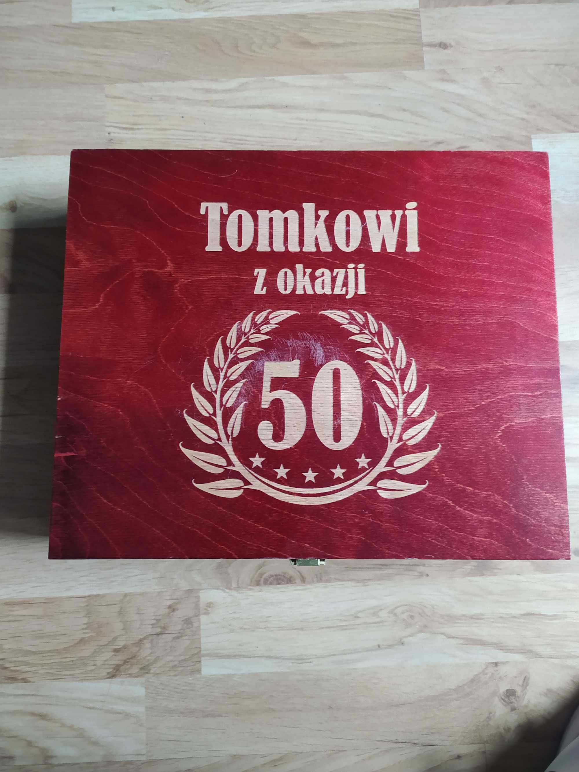 Sprzedam zestaw prezentowy urodzinowy na 50 lat