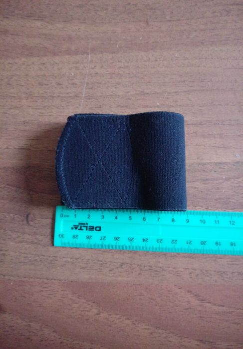 Nike резинка на липучці чорна для тренувань