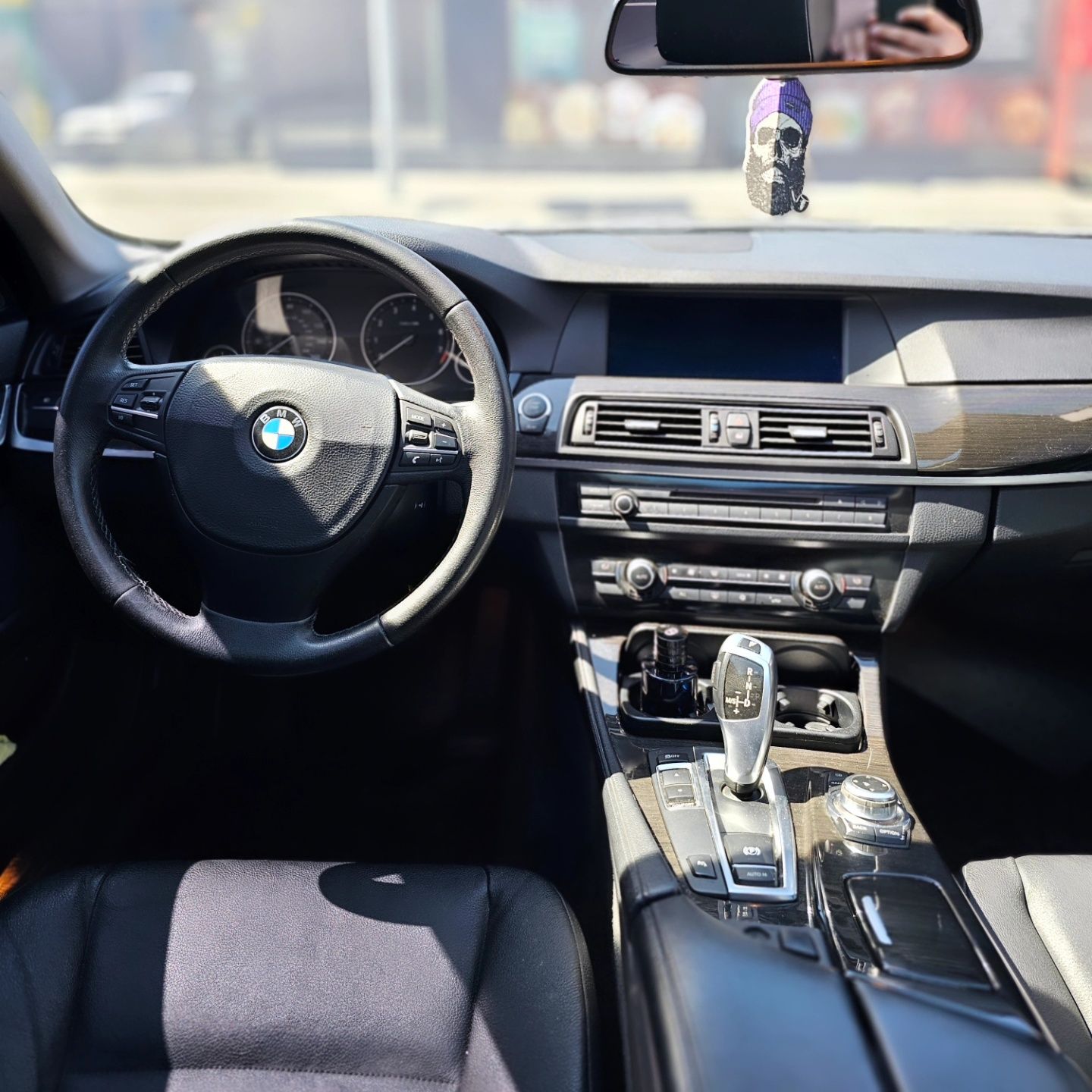 У Продажу BMW F10 528I