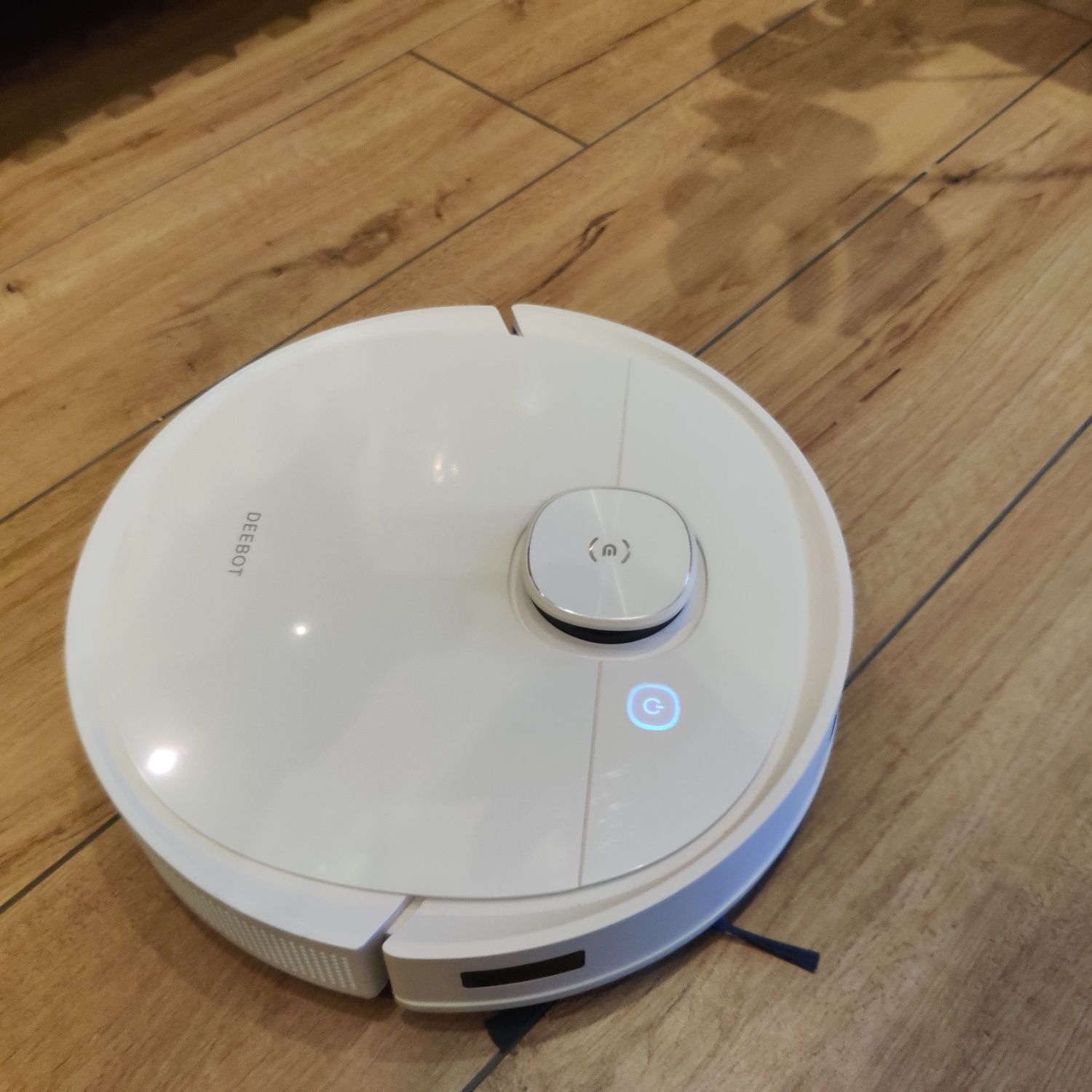 Robot sprzatajacy ECOVACS Deebot Ozmo t9