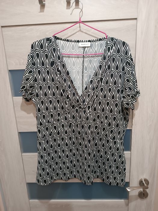Sprzedam śliczną bluzkę w rozm. XL