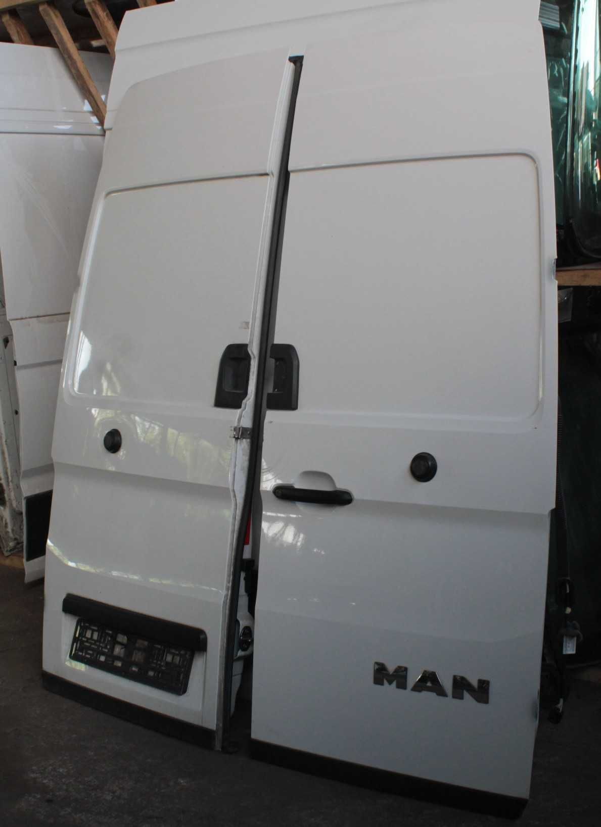 Двері Volkswagen Crafter 2017-2025  MAN TGE (передні, зсувні, задні)