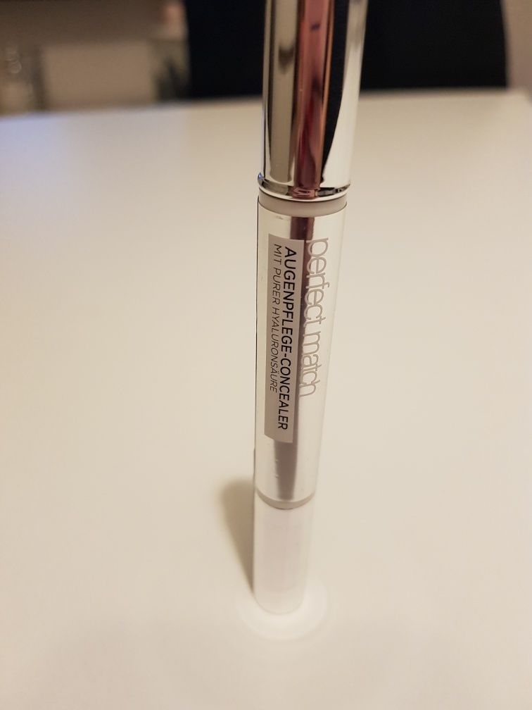 Korektor pod oczy Loreal
