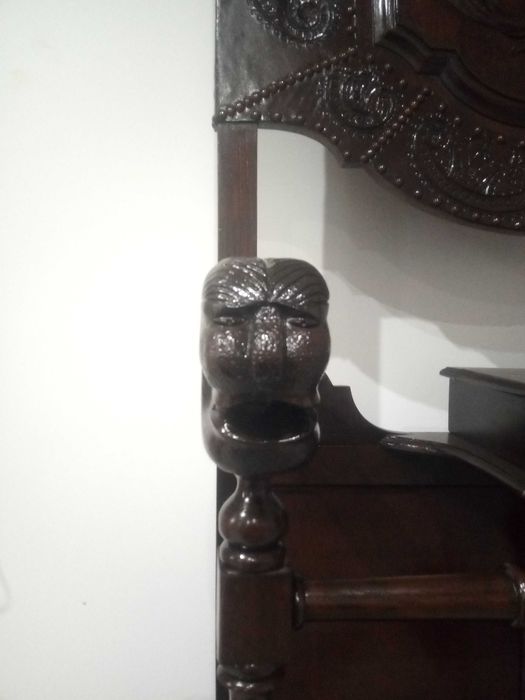 Vendo bengaleiro antigo