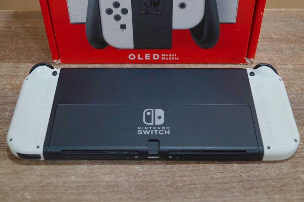 Ігрова приставка Nintendo Switch OLED TVOYO