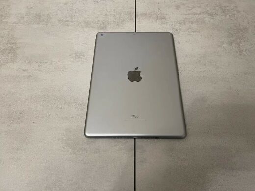 Планшет Apple iPad A1893/9.7", айпад 6-го поколения 2018, айпед от эпл