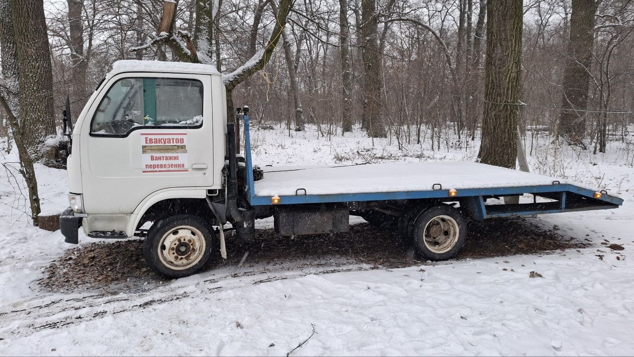Продам евакуатор Yuejin NJ-1028DA
