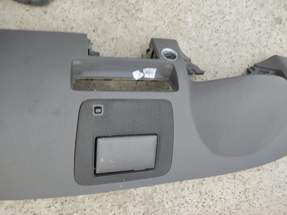 Накладка торпеди Volvo V50 S40 коричнева з аербегом