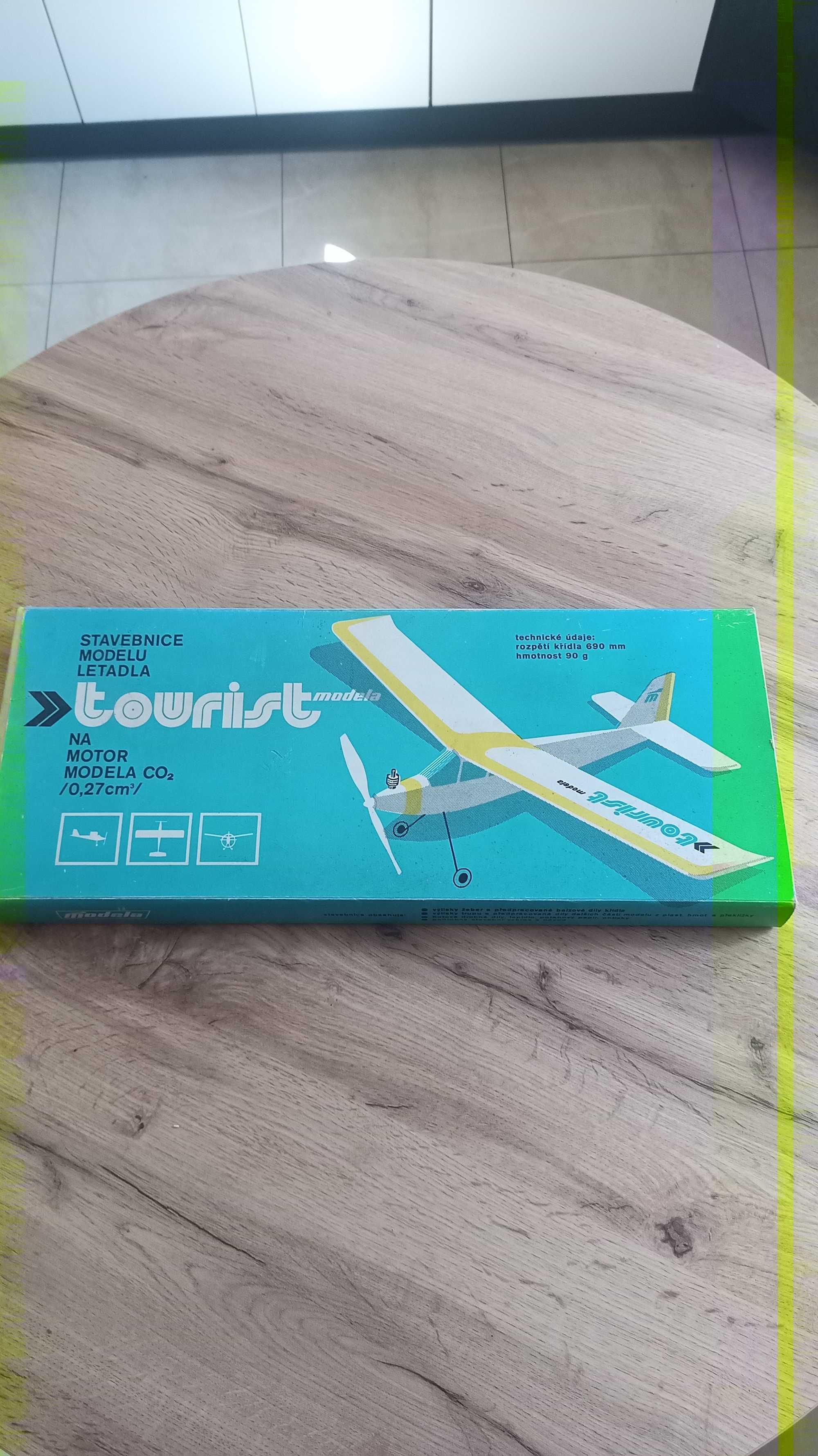 samolot, model RC,