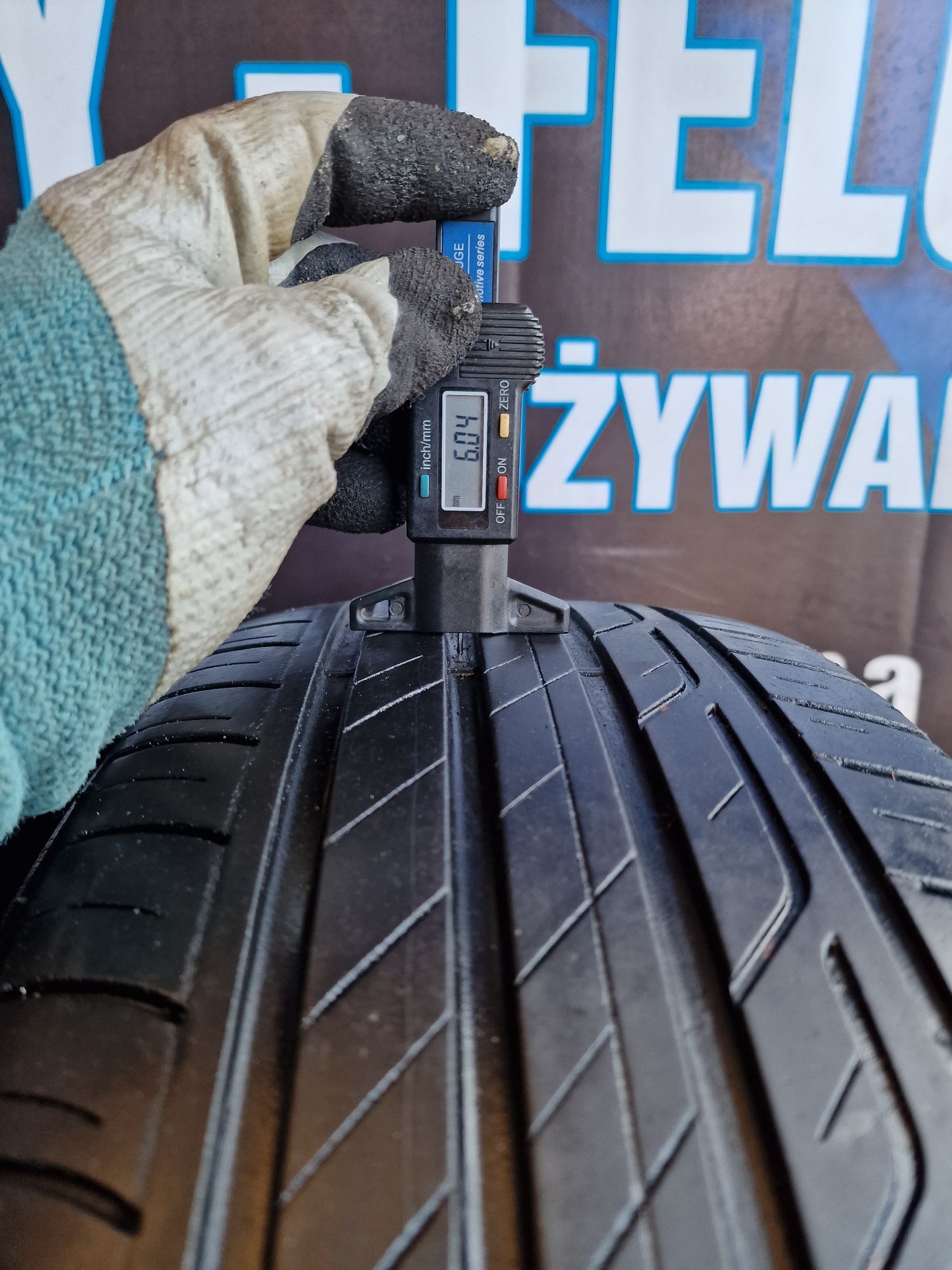 Opony letnie 215/60/17 Bridgestone Para