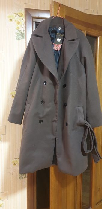 Жіноче пальто осіннє