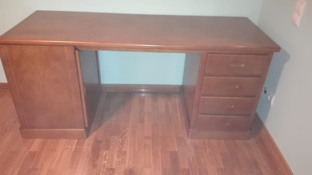 Secretaria em madeira
