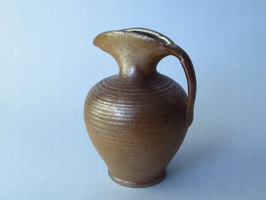 1960 ceramiczny dzbanek mlecznik dzbanuszek