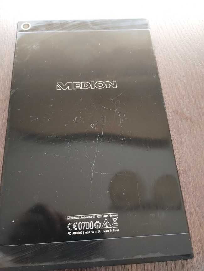 Tablet Medion S 10352    16 GB 10,1cali  Etui