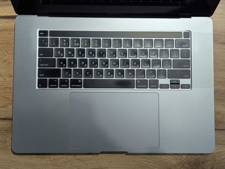 Macbook pro 16 2019 core i9 2.4ghz 64/512gb pro 5300m 4gb