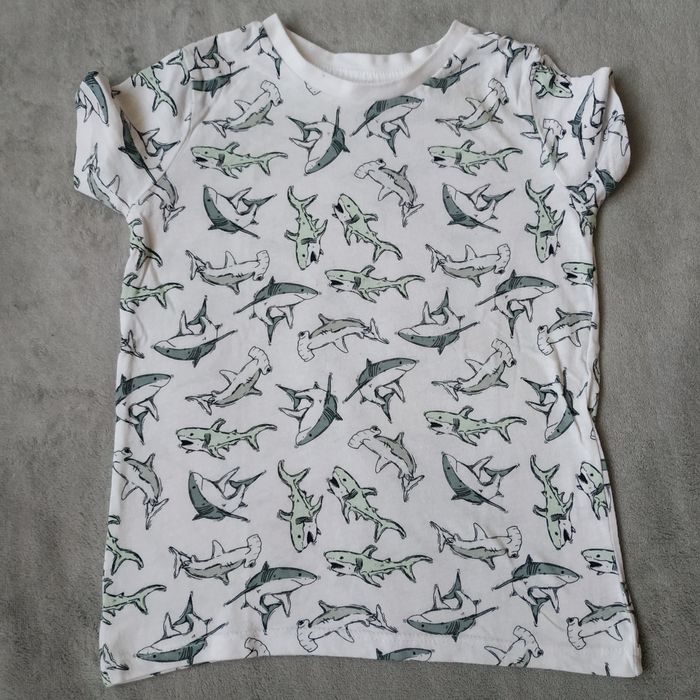 Koszulka Rekiny Sinsay 110