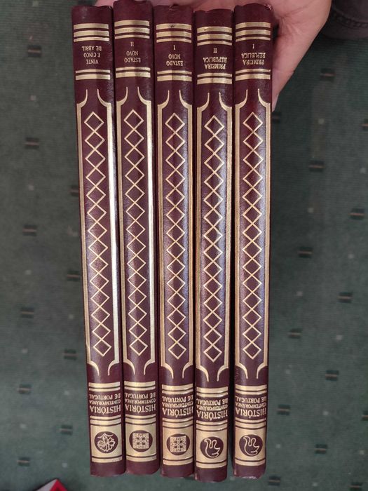 História Contemporânea de Portugal- Direcção de João Medina -5 volumes