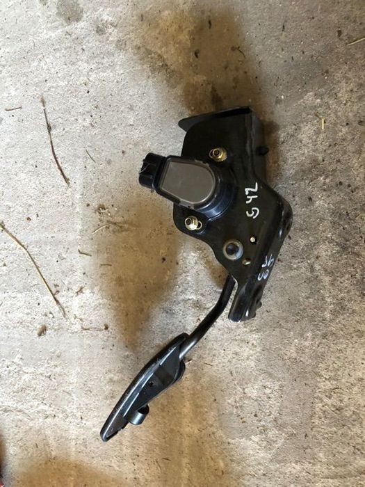 Pedał gazu Toyota Corolla Verso 05r