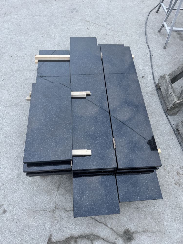 Parapety granitowe, nagrobki, blaty lazienkowe kuchenne