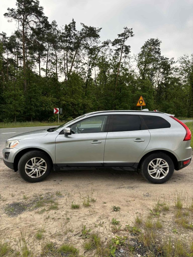 Volvo XC60 D5 2.4 Diesel Automat -2010 -Stan bdb
 Cena: 46 500