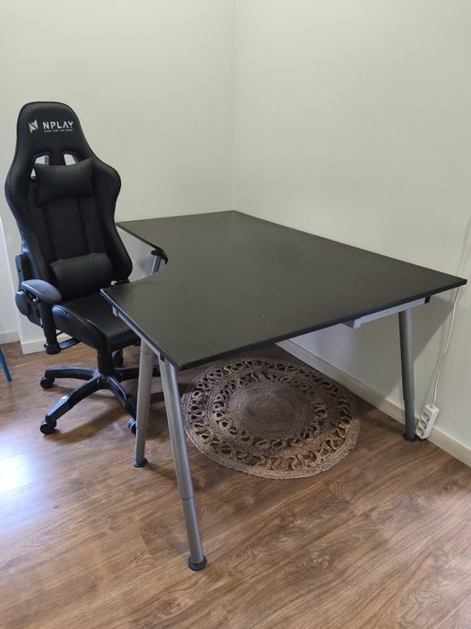 Cadeira gaming N play nova + mesa/ secretária grande