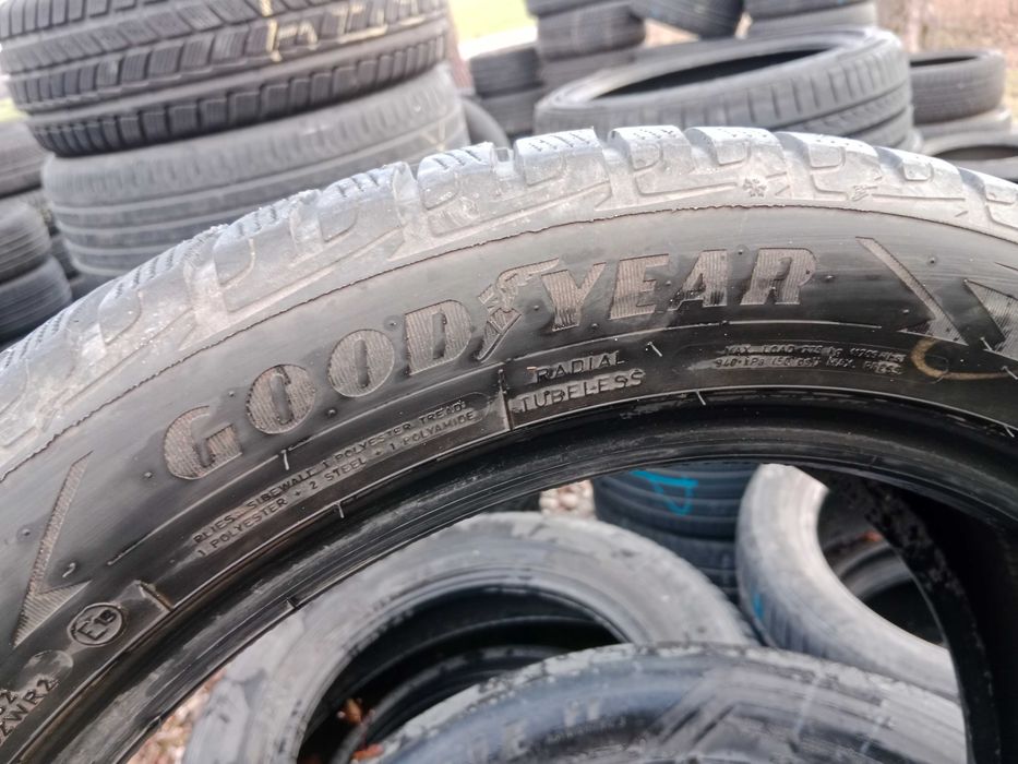 Opona używana 225/50R18 Goodyear Ultra Grip Performance Gen-1 1szt.