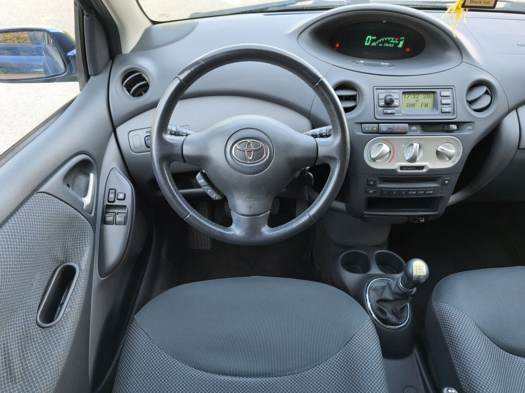 Toyota Yaris, 2003 rok, 5 drzwi, klima, sprowadzona, stan BDB