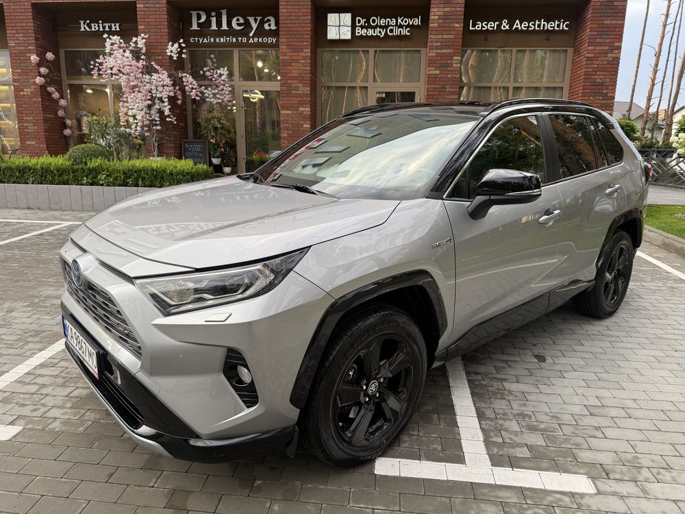 Toyota Rav4 Hybrid Повний привід Style