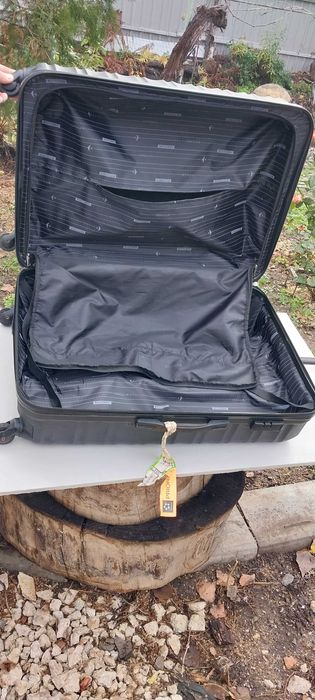 продам велику валізу
