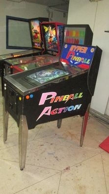 Máquina com jogo Pinbal original em caixa  de flipper