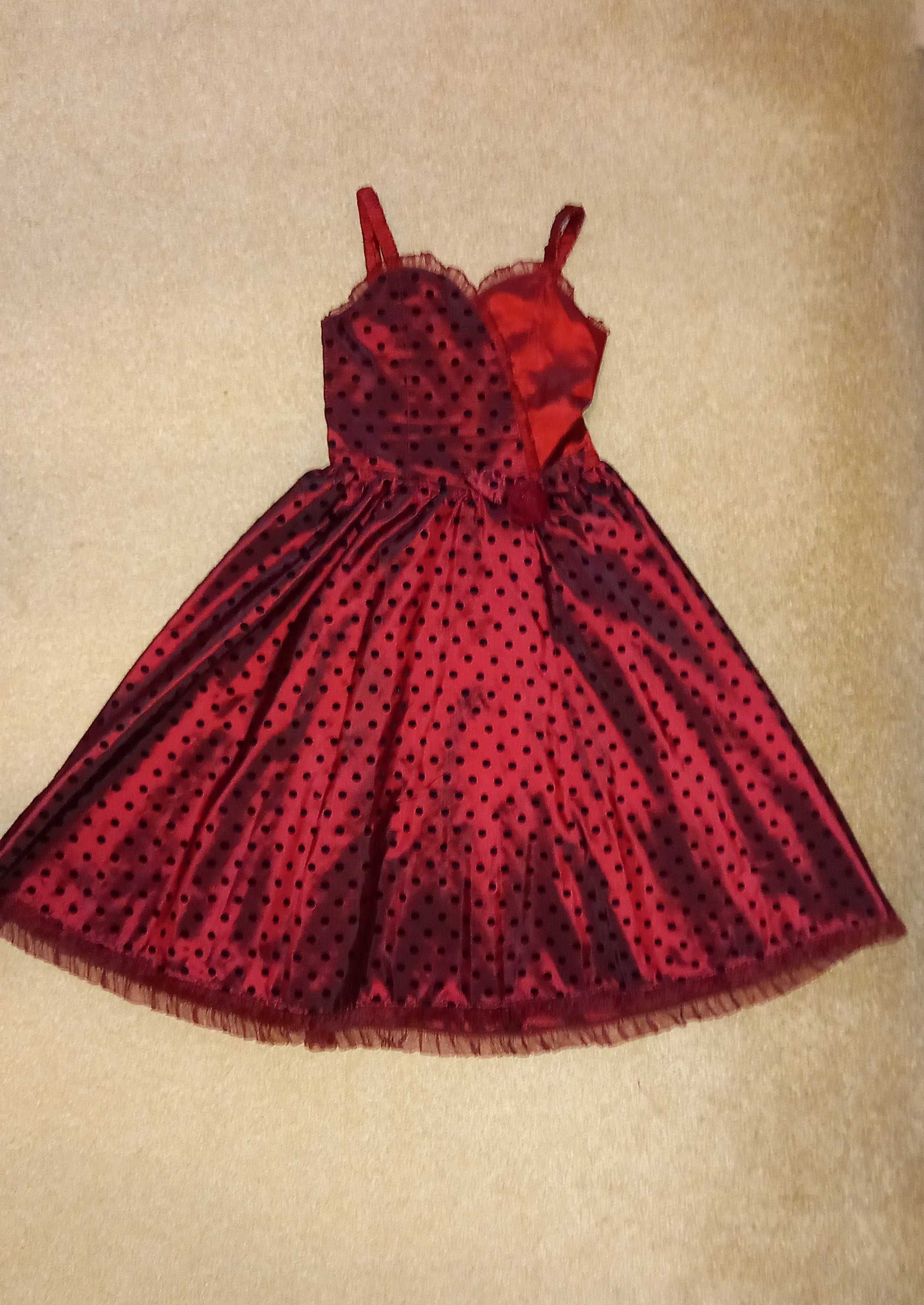 Elegancka długa sukienka roz. 134-140
