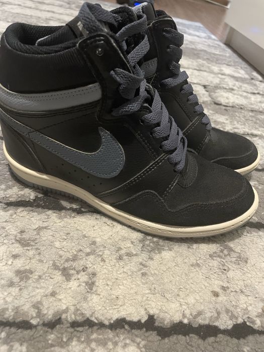 Buty Nike na koturnie rozmiar 37,5