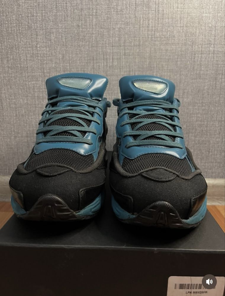 raf simons replicant ozweego