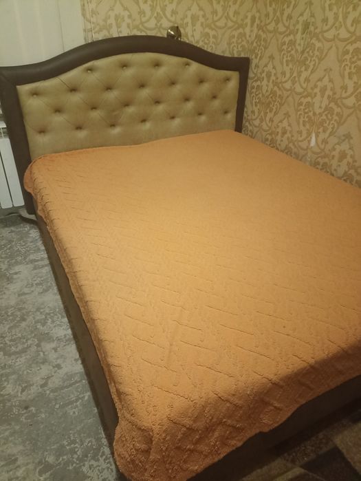 Продам двоспальне ліжко