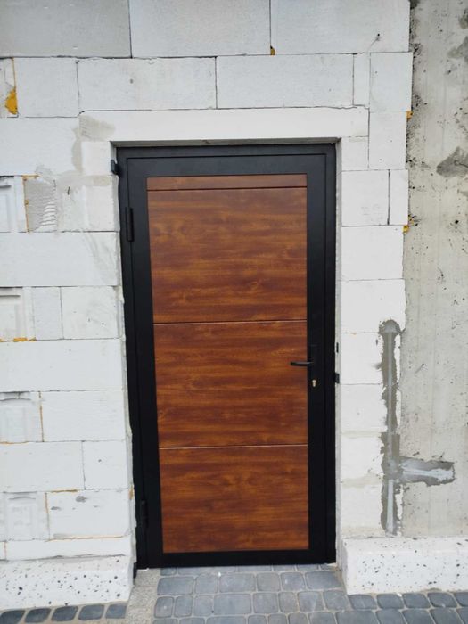 Brama segmentowa garażowa przemysłowa bramy garażowe WARSZAWA DOORTEK