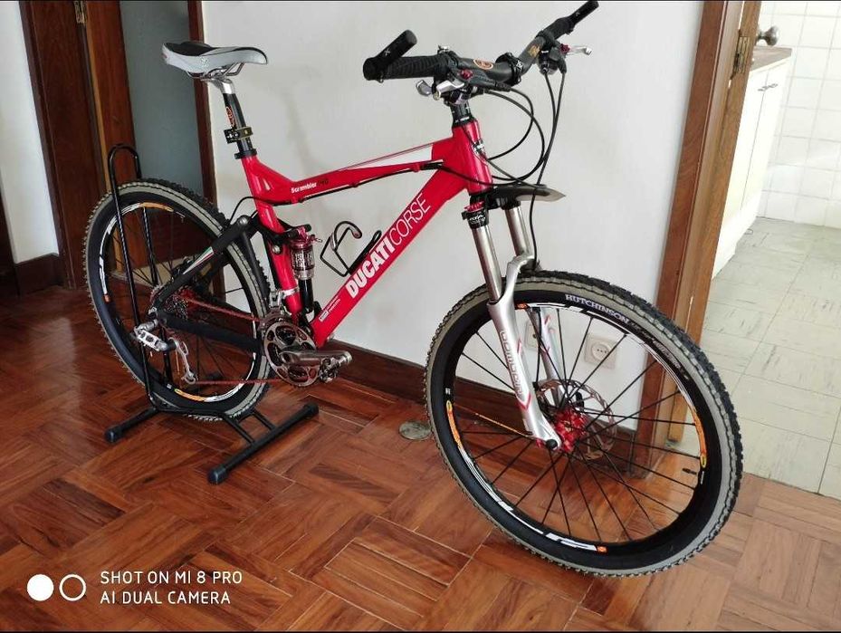 Bicicleta bianchi ducati corse