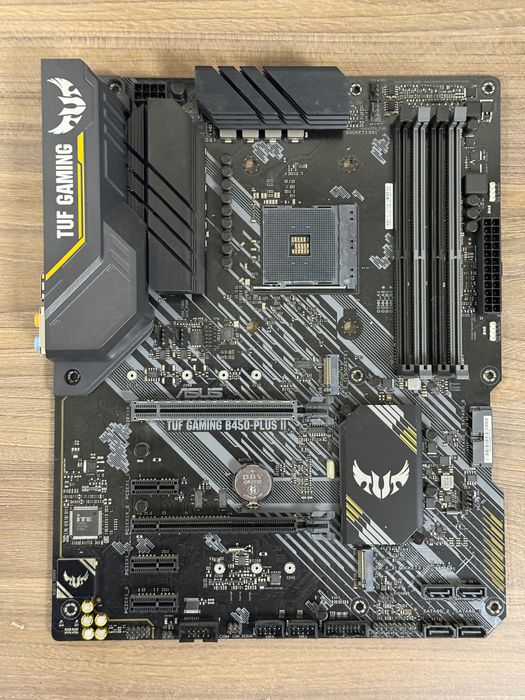 Материнська плата Asus TUF Gaming B450-Plus II не стартує