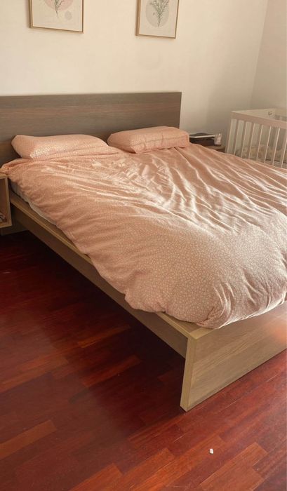 Vende cama de casal IKEA sem colchão 160x200